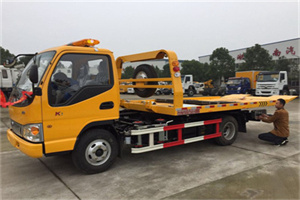 英德哪里有拖车服务